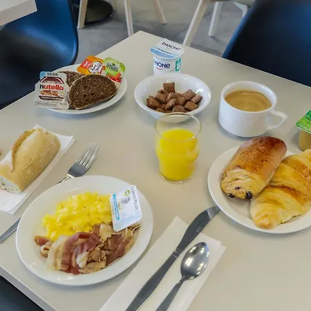 Porte Du Luxembourg Отель 3*