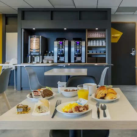 Porte Du Luxembourg Лонгви