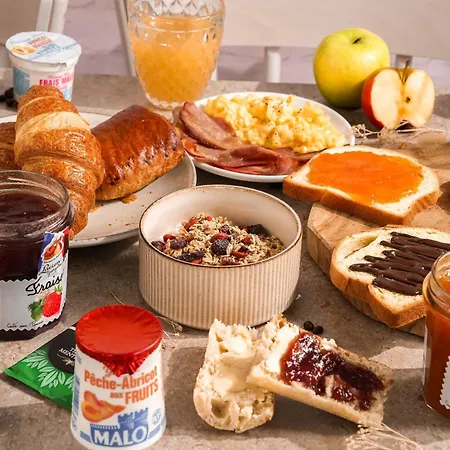 Porte Du Luxembourg Отель 3*