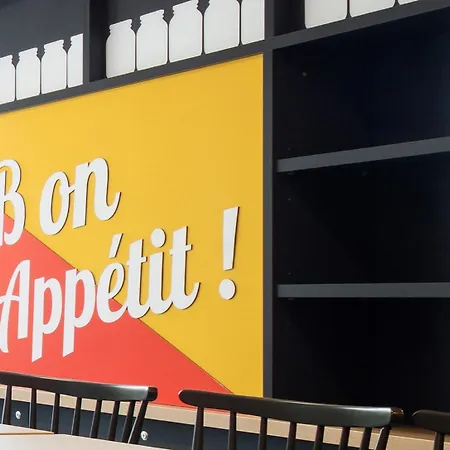 Отель Porte Du Luxembourg 3*