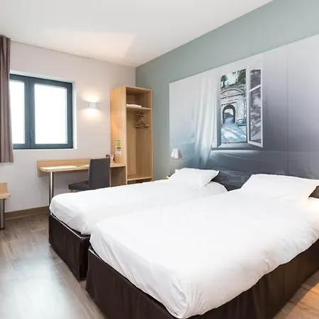 Porte Du Luxembourg Отель 3*